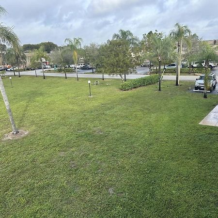Room In Apartment - The Sample Rd Retreats Pompano Beach Εξωτερικό φωτογραφία