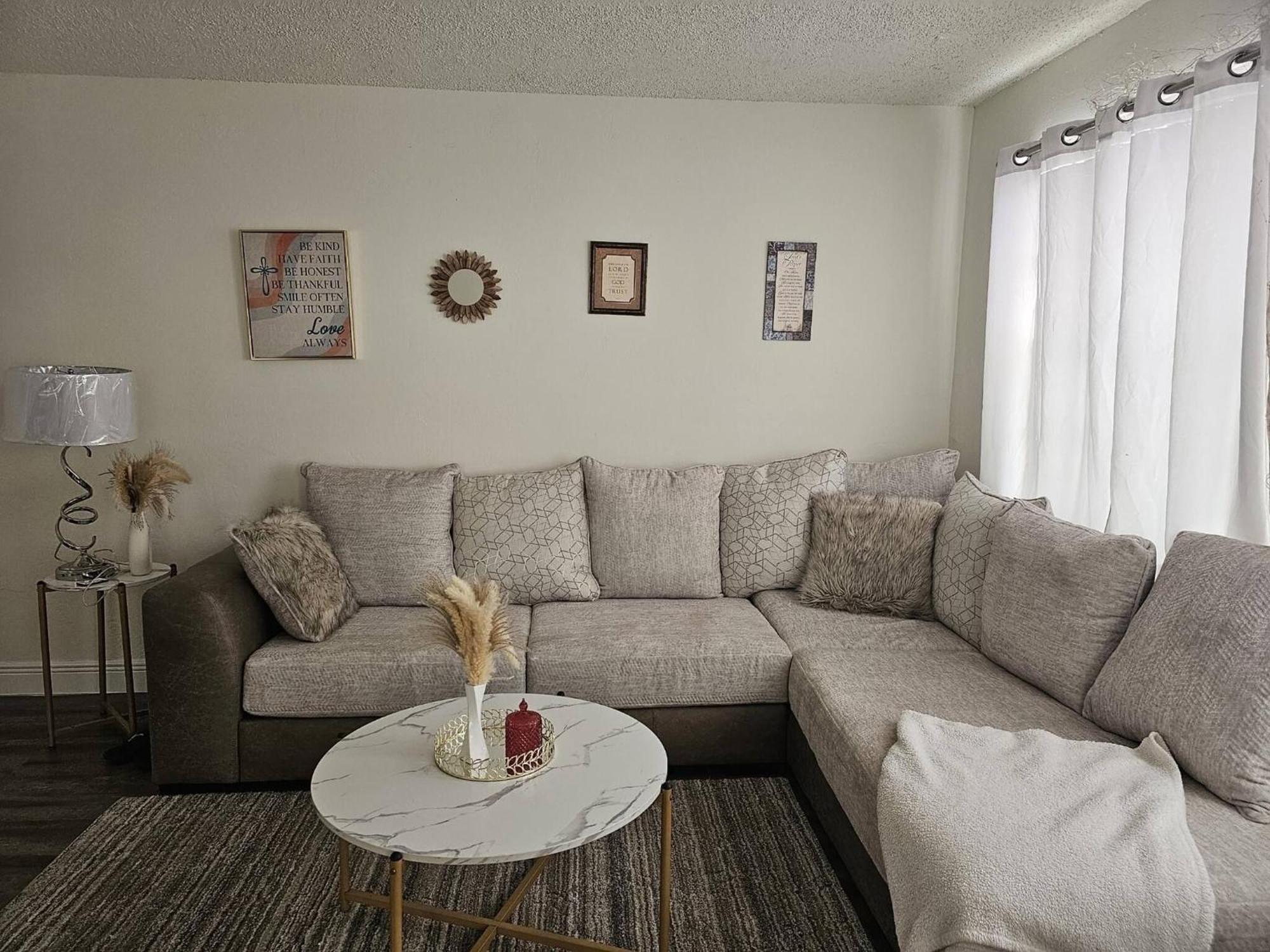 Room In Apartment - The Sample Rd Retreats Pompano Beach Εξωτερικό φωτογραφία